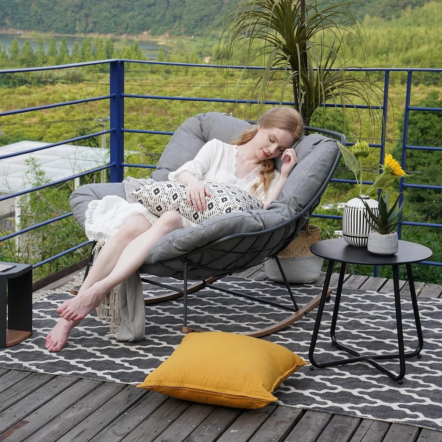 Premium Modern Rocking Chair – Comfort-Focused Leisure Furniture with Smooth Rocking Motion & Minimalist Design